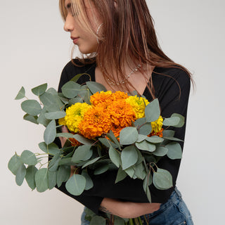 Marigold Orange Orange flowers - fresh-cut flowers by Bloomingmore - ideal for weddings and floral events