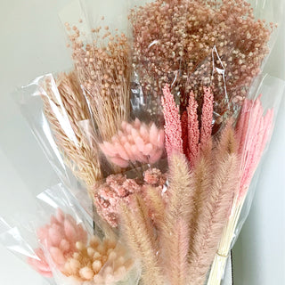 Monochromatic Box Light Pink Pink flowers - fresh-cut flowers by Bloomingmore - ideal for weddings and floral events