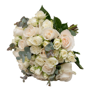 Opulent Blossom Bouquet - Red Red flowers - fresh-cut flowers by Bloomingmore - ideal for weddings and floral events