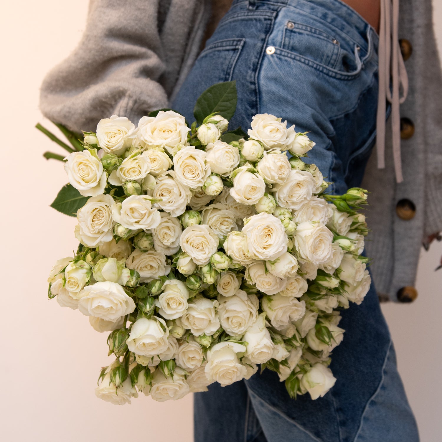 white garden spray roses White Spray Roses 120