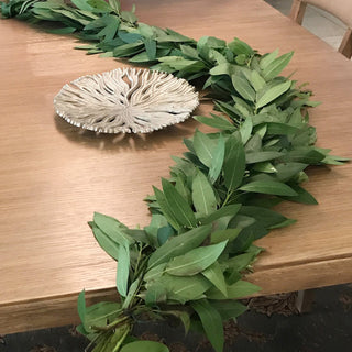 Bay Leaf Garland Green flowers - fresh-cut flowers by Bloomingmore - ideal for weddings and floral events