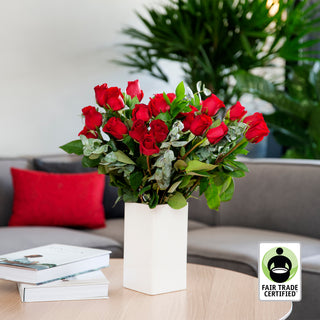 Fair Trade Natural Red Roses - Choose from  25 to 100 Stems Red roses - fresh-cut roses by Bloomingmore - ideal for weddings and floral events